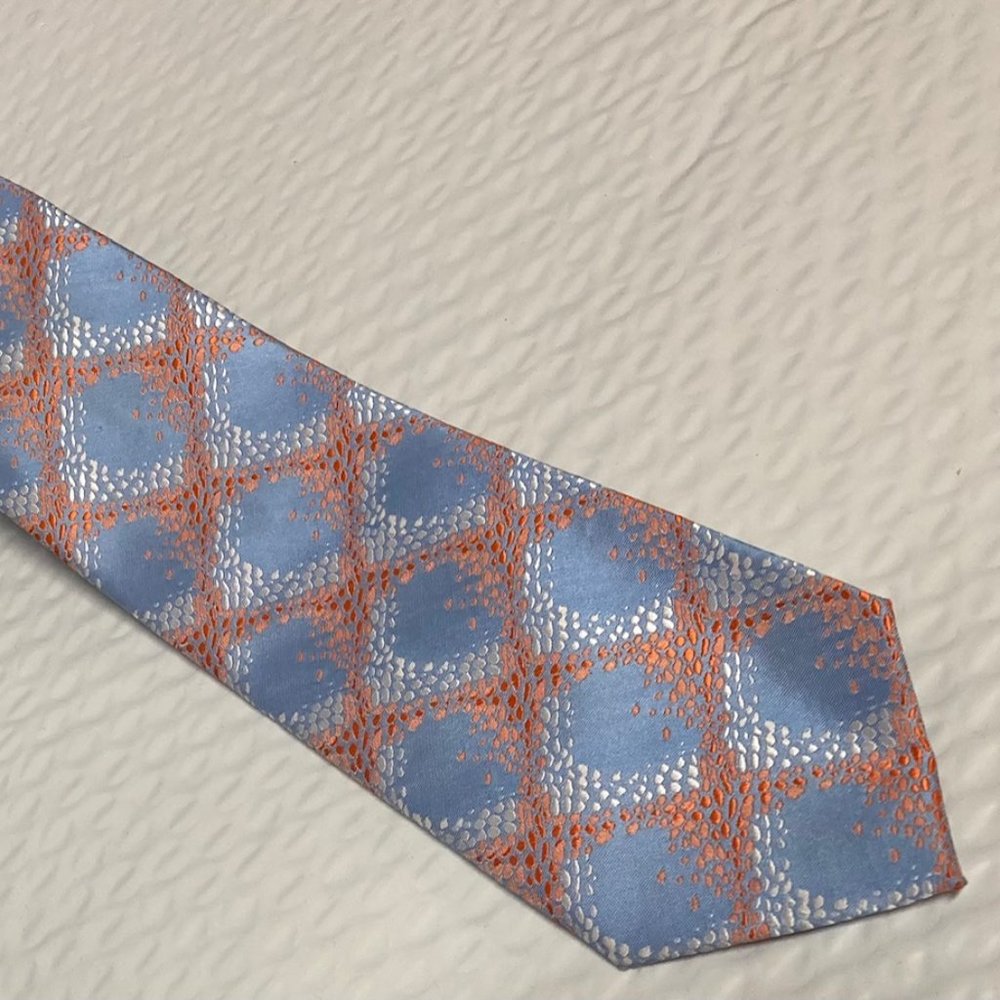 Twenty Dollar Tie, Hand Made, 100% Silk, 3.25x65